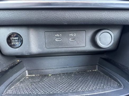 Used 2024 Nissan Rogue SV w/ SV Premium Package image 15