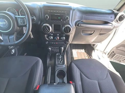 Used 2015 Jeep Wrangler Sport AWD/4WD image 15