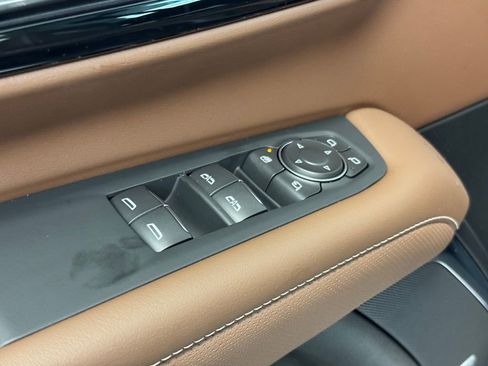 New 2026 Chevrolet Suburban High Country image 10