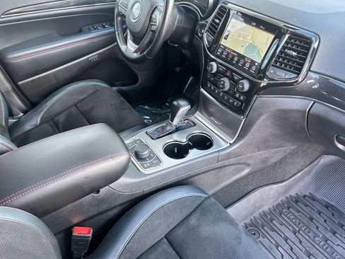 Used 2021 Jeep Grand Cherokee Trailhawk w/ Premium Lighting Group AWD/4WD image 17