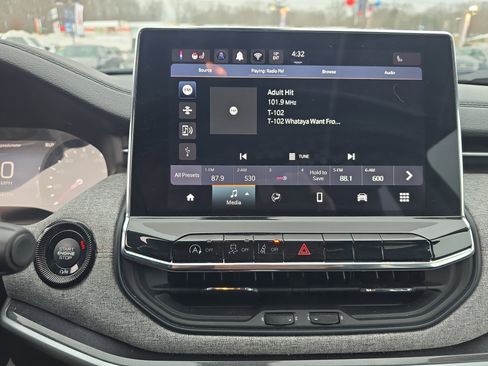 Used 2022 Jeep Compass Latitude image 27