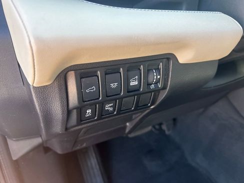 Used 2022 Subaru Ascent Touring image 15