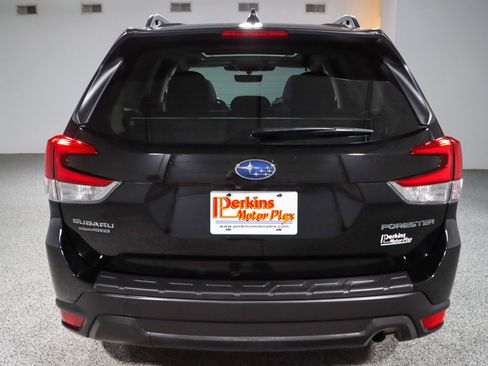 Used 2023 Subaru Forester Premium AWD/4WD image 8