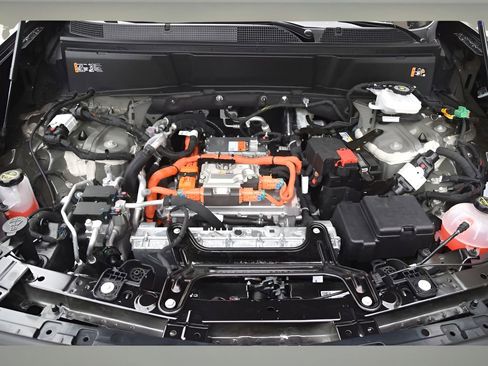 Certified 2026 Cadillac Vistiq Platinum image 29