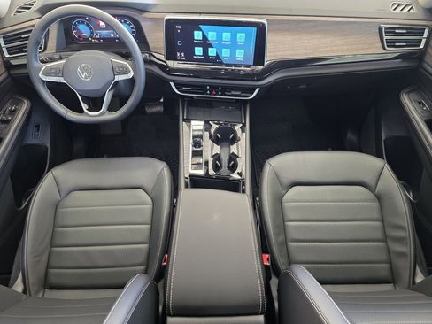 New 2026 Volkswagen Atlas SEL image 18