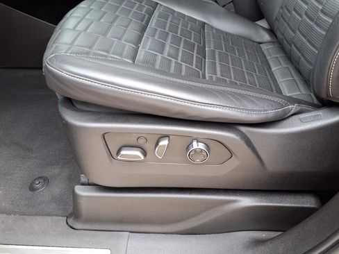 Used 2021 Cadillac Escalade Premium Luxury Platinum image 20