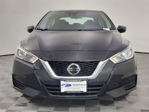 Used 2021 Nissan Versa SV image 7