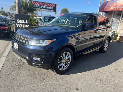 Used 2015 Land Rover Range Rover Sport SE image 4
