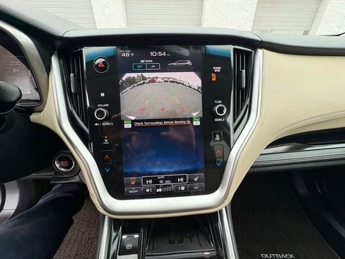 Used 2020 Subaru Outback Limited image 11