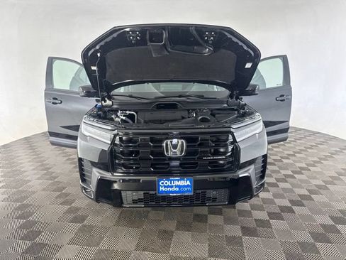 Used 2026 Honda Pilot Touring image 14