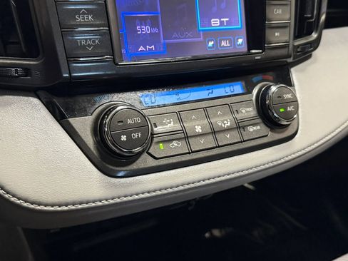 Used 2013 Toyota RAV4 XLE AWD/4WD image 36