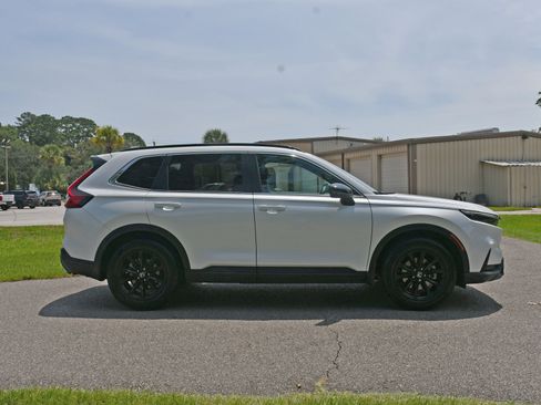 Used 2024 Honda CR-V Sport image 5