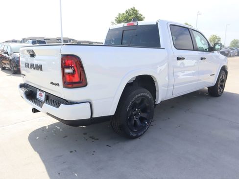 New 2026 RAM 1500 4x4 Crew Cab image 21