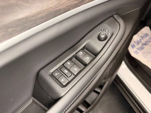 New 2026 Jeep Grand Cherokee L 4WD image 4
