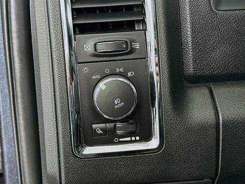 Used 2017 RAM 2500 Laramie w/ Off Road Package image 16