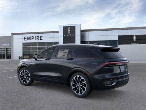 New 2026 Lincoln Nautilus Reserve image 4