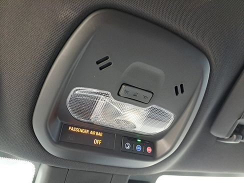 Used 2024 Chevrolet Trax RS w/ Driver Confidence Package FWD image 30