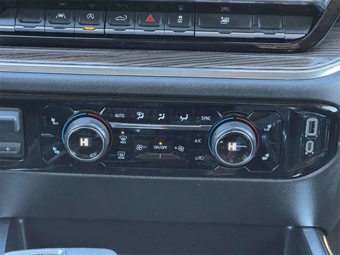 Used 2023 Chevrolet Silverado 1500 RST w/ Rally Edition image 6