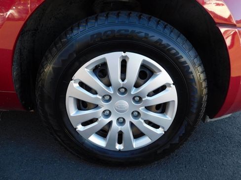 Used 2012 Kia Sedona LX image 22