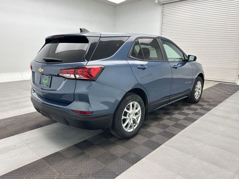 Certified 2024 Chevrolet Equinox LS w/ LS Convenience Package FWD image 9