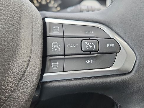 Used 2024 Jeep Compass Limited AWD/4WD image 24