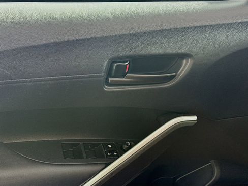 Certified 2023 Toyota Corolla Cross LE w/ Moonroof Package image 15