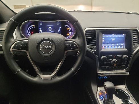 Used 2018 Jeep Grand Cherokee Laredo image 22