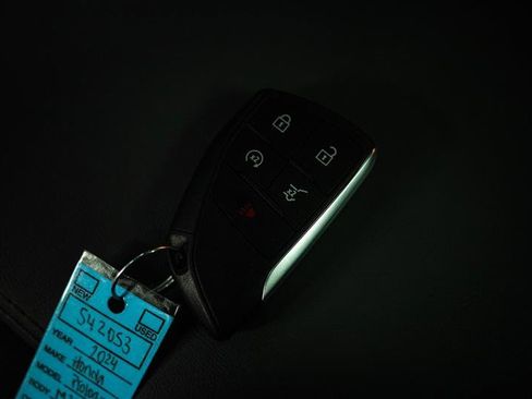 Used 2024 Honda Prologue Touring image 22