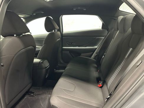 Used 2025 Hyundai Elantra Sport image 41