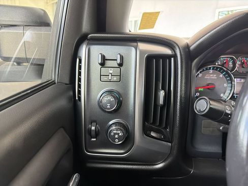 Used 2018 Chevrolet Silverado 1500 LT w/ All Star Edition AWD/4WD image 18