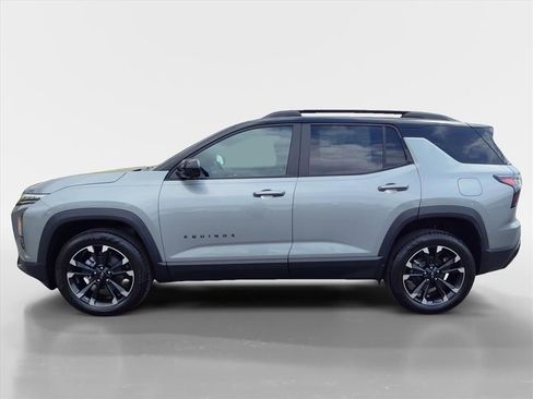 New 2026 Chevrolet Equinox RS w/ Convenience Package III AWD/4WD image 2