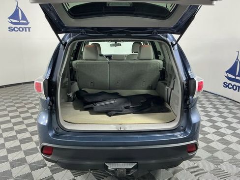 Used 2016 Toyota Highlander LE AWD/4WD image 22