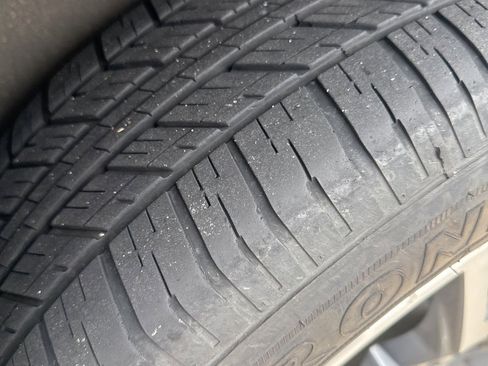 Used 2022 GMC Acadia SLT w/ Preferred Package image 17