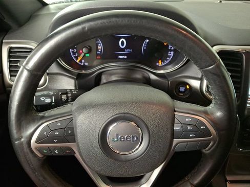 Used 2018 Jeep Grand Cherokee Altitude AWD/4WD image 20