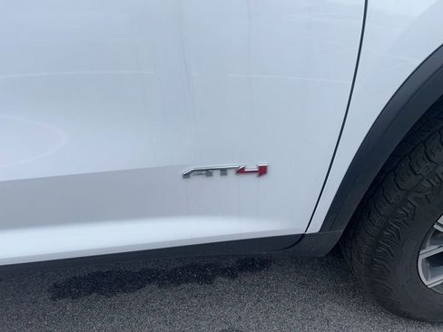 Used 2024 GMC Acadia AT4 w/ Luxury Package image 13