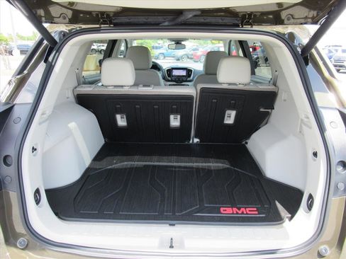 Used 2023 GMC Terrain Denali w/ LPO, Floor Liner Package image 34