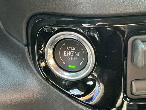 New 2026 GMC Sierra 1500 Elevation image 17