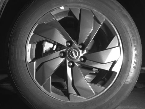 Used 2025 Nissan Rogue SV image 12