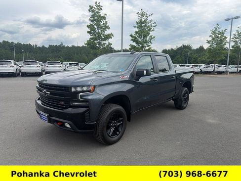 Used 2021 Chevrolet Silverado 1500 LT Trail Boss w/ Convenience Package II AWD/4WD image 3