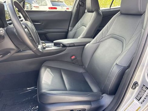 Used 2025 Lexus UX 300h FWD w/ Accessory Package (Z2) image 11