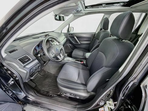 Used 2017 Subaru Forester 2.5i Premium AWD/4WD image 32