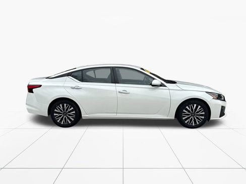 Used 2023 Nissan Altima 2.5 SV image 10