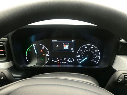 Used 2023 Ford Maverick XLT image 17