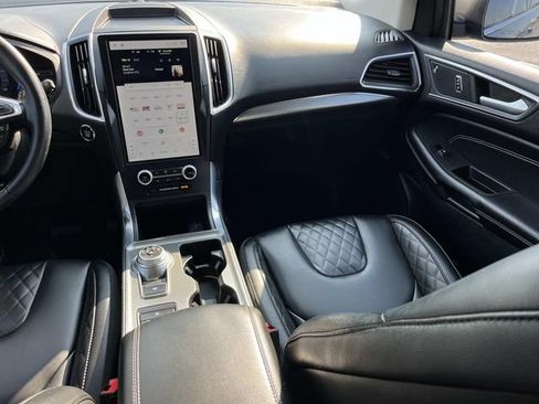 Used 2023 Ford Edge Titanium AWD/4WD image 16
