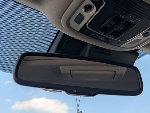 Used 2018 Honda Pilot Elite image 24
