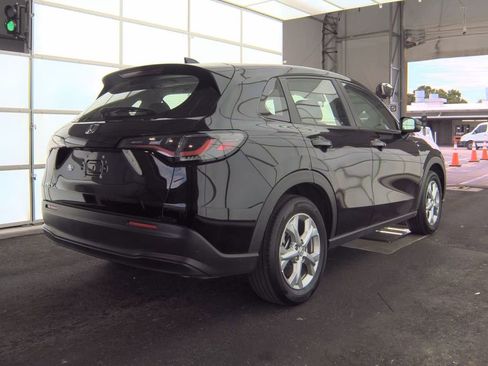 Used 2025 Honda HR-V LX image 6