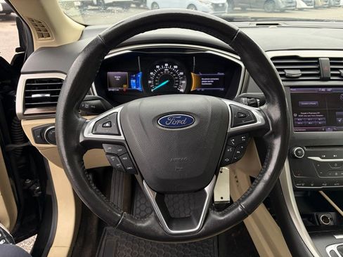 Used 2013 Ford Fusion SE FWD image 14