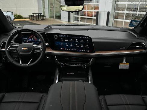 New 2026 Chevrolet Suburban High Country image 15