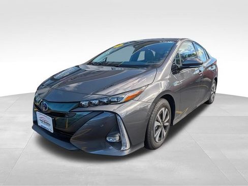 Used 2017 Toyota Prius Prime Advanced FWD image 3