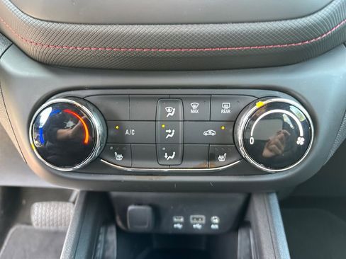 Used 2023 Chevrolet TrailBlazer RS image 22